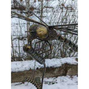 Libellula tra le canne